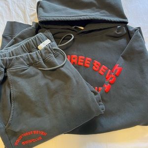 437 Sweatsuit (Matching Sweater & Pants)